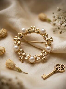 Vintage Gold Tone Pearl Bow Wreath Brooch ✨ Coquette Aesthetic